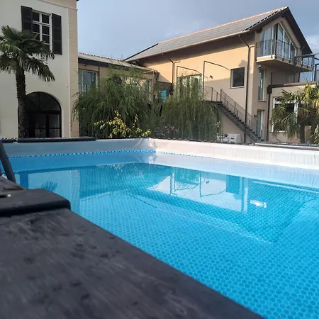 Corte Tegassa Pool & *