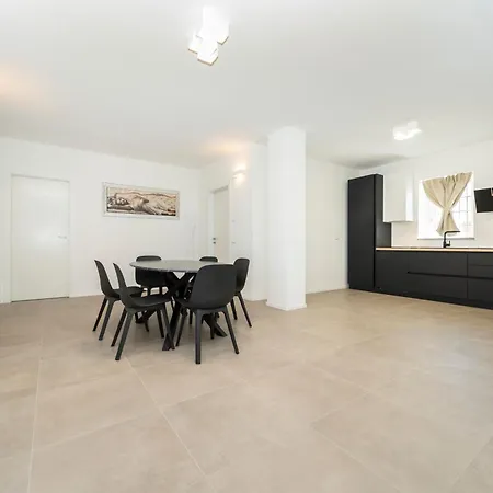 Apartment Corte Tegassa Pool & Pinerolo